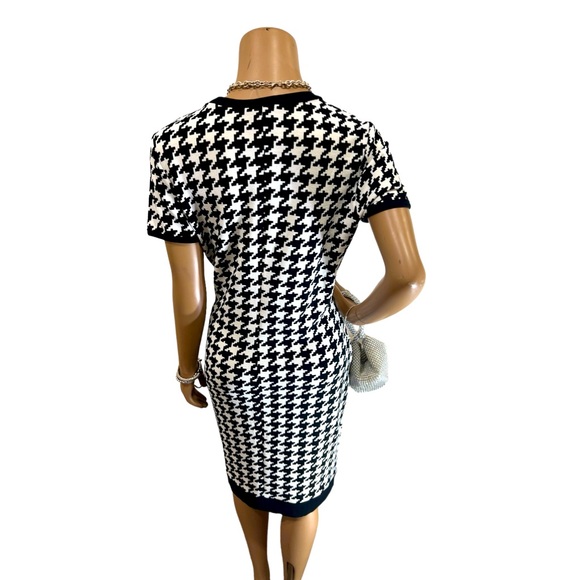 Amazingly stunning Dress 😊✨👗💎 - Picture 4 of 4